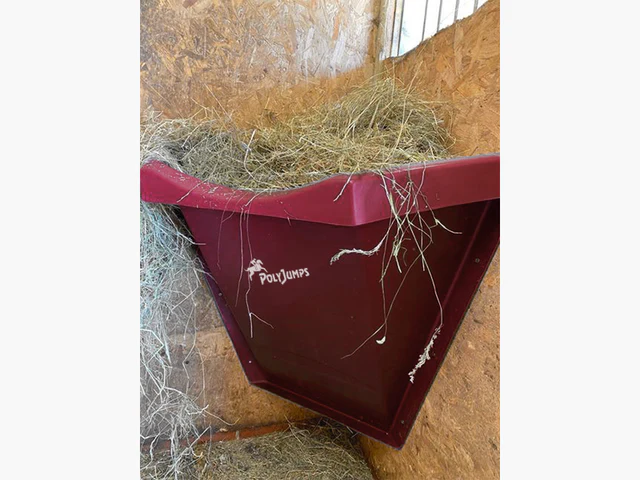 PolyJumps Corner Feeder
